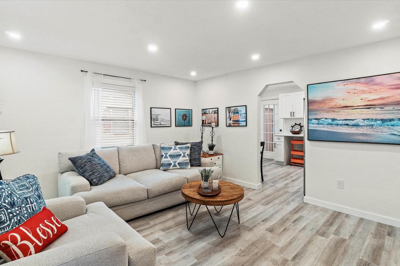 Quaint Gulfport Beach Bungalow 圣彼得堡 外观 照片