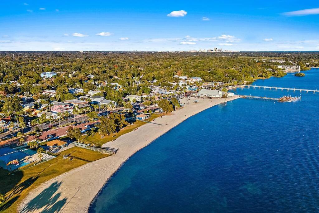 Quaint Gulfport Beach Bungalow 圣彼得堡 外观 照片